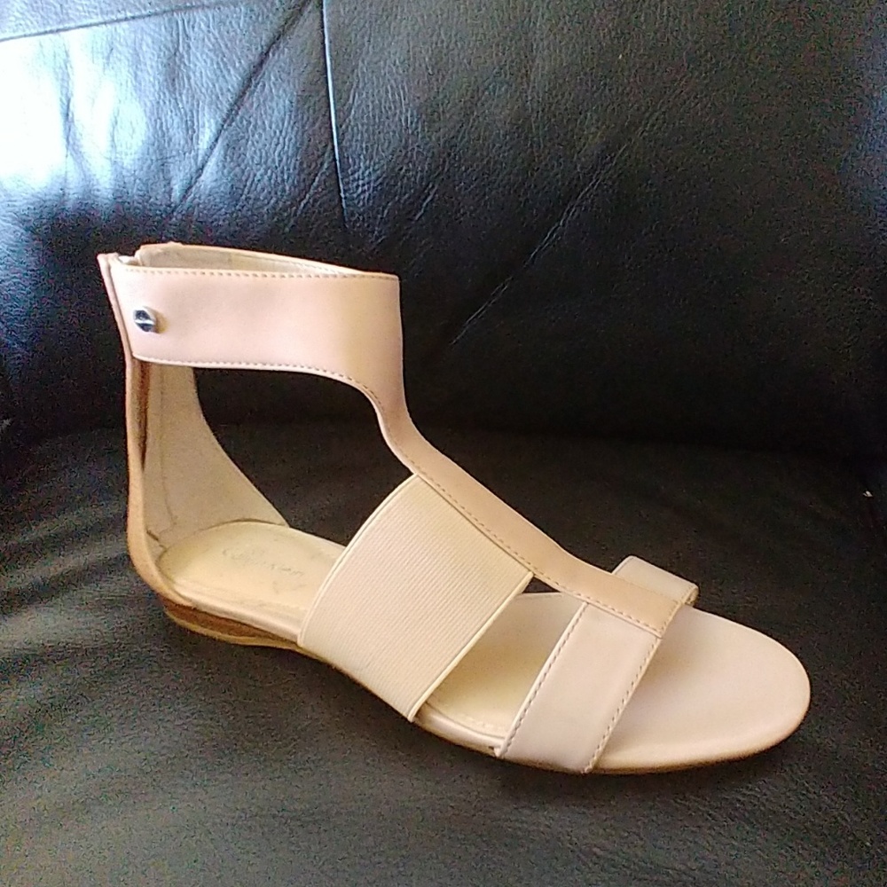 NWOT Calvin Klein sandal